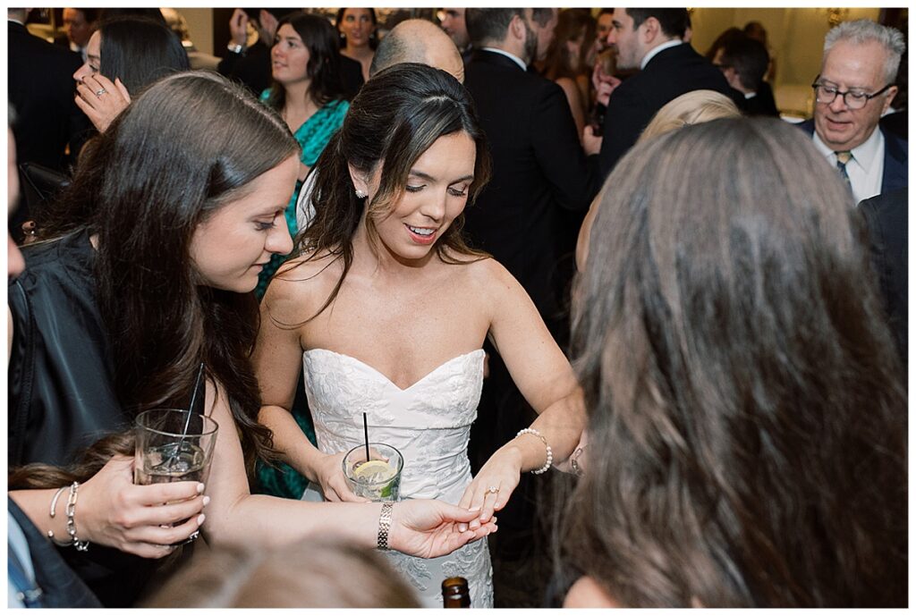 Couple enjoying cocktail hour at Hackensack Golf Club in New Jersey